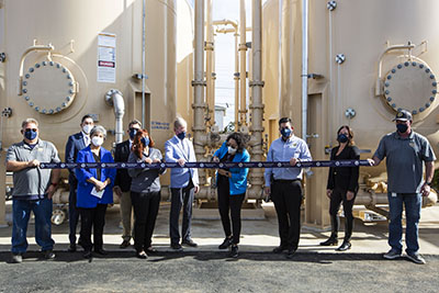 Corte de cinta inaugural de la planta de tratamiento de PFAS